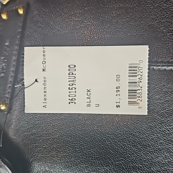 Alexander McQueenLeather De-Manta Tote Bag, Mini - Picture 6 of 8